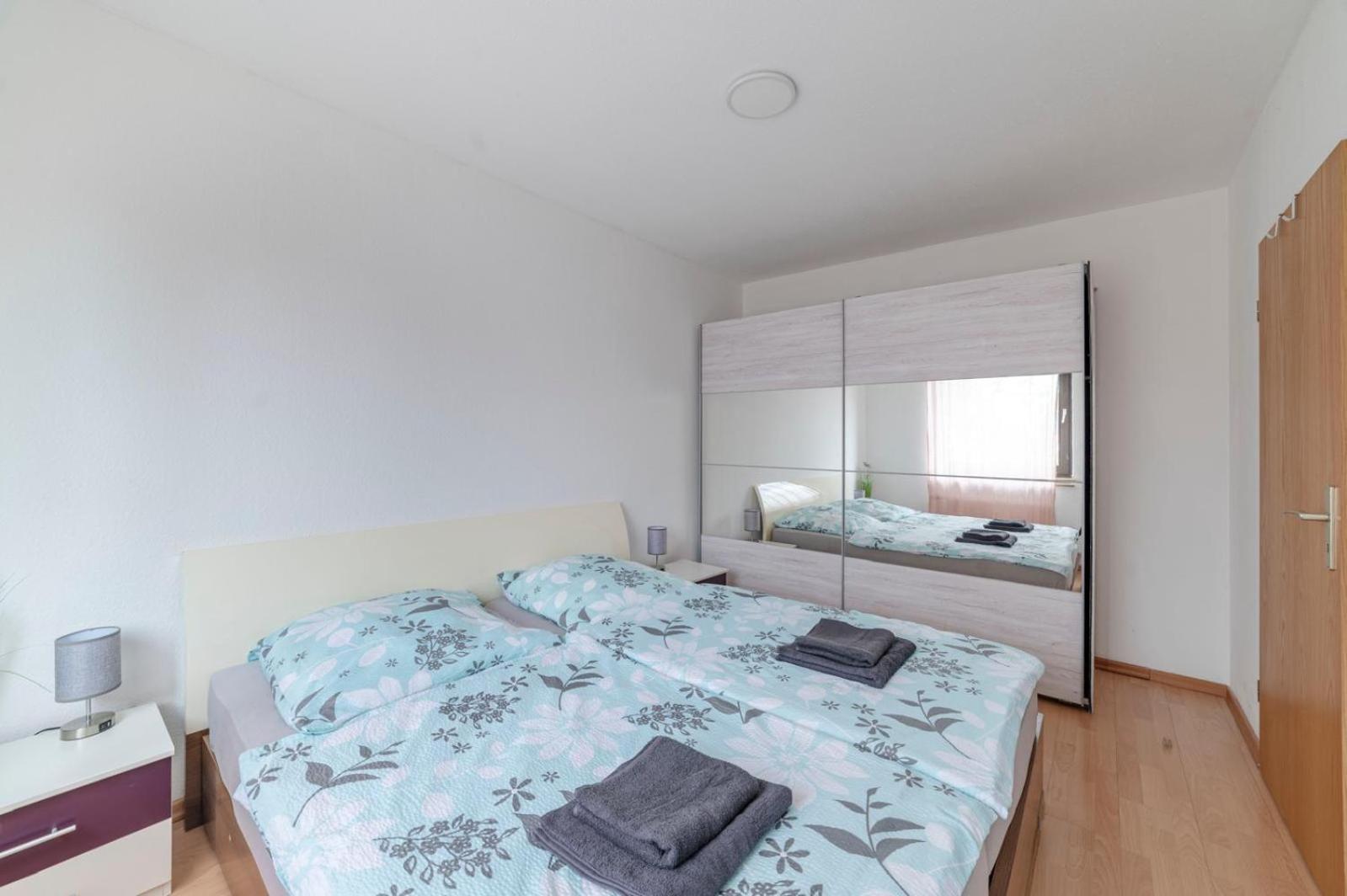 Schoene, Moeblierte Wohnung Mit Balkon Und Tiefgarage Düsseldorf Buitenkant foto